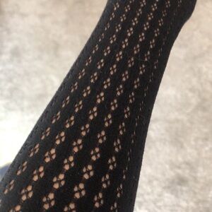 🖤🤎💙3 pair Tights! 2 patterns black & heather lt. Brown, 1 solid navy! Medium